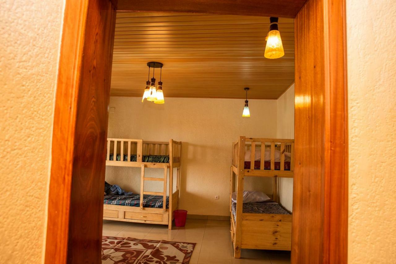 Хостел Kigali Castle Экстерьер фото