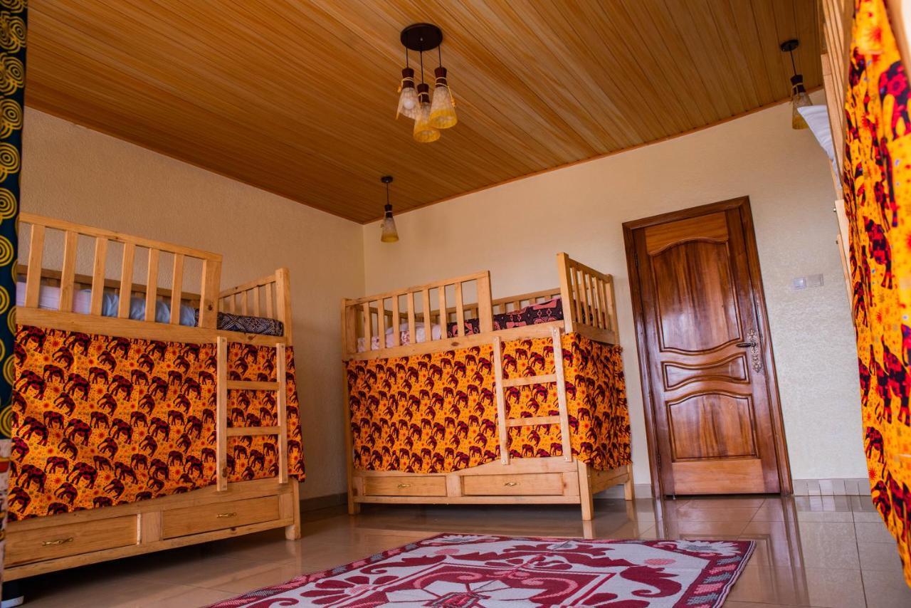 Хостел Kigali Castle Экстерьер фото